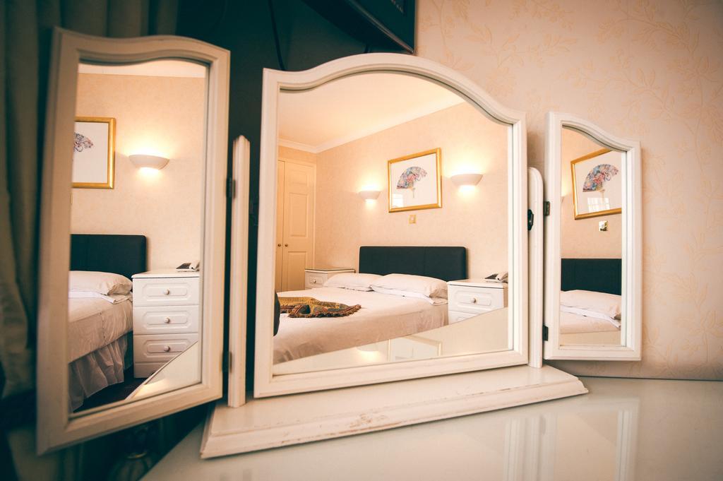 Stafford Hotel Saint Helier Bagian luar foto